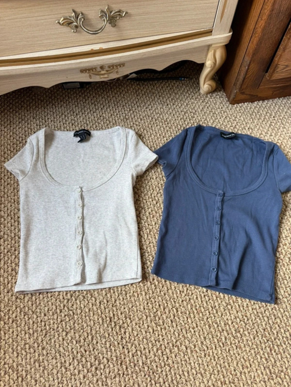 grey and blue crop tops bundle